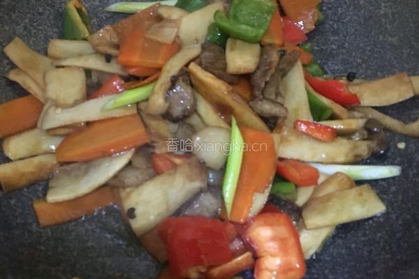 杏鲍菇炒肉的做法图解7