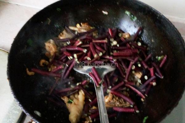 紫豆角炒鸡块的做法图解7