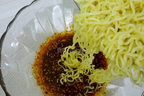 方便拌面 加 旋风榨菜汤的做法图解6