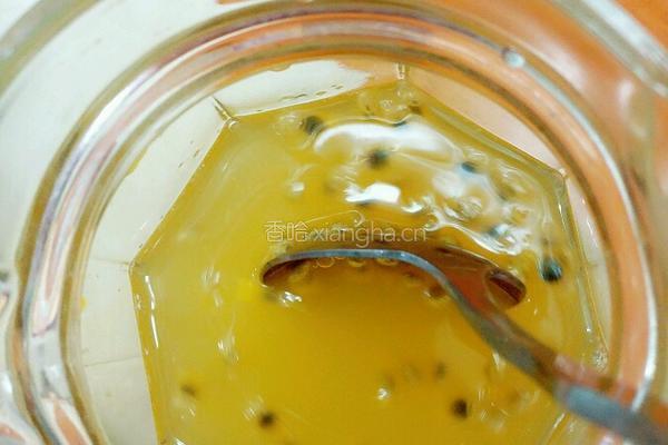 蜂蜜百香果饮的做法图解5
