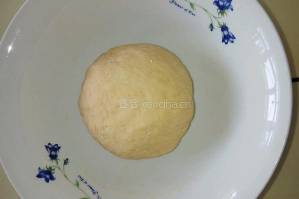 胡萝卜猪肉水饺的做法图解3