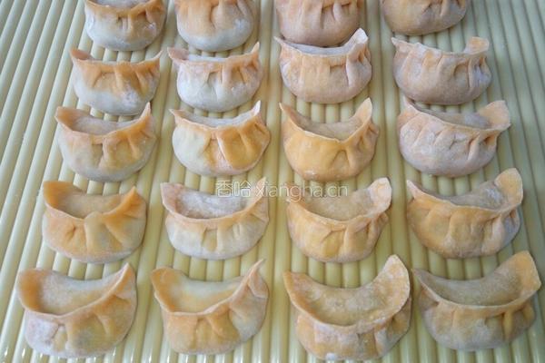 胡萝卜猪肉水饺的做法图解14