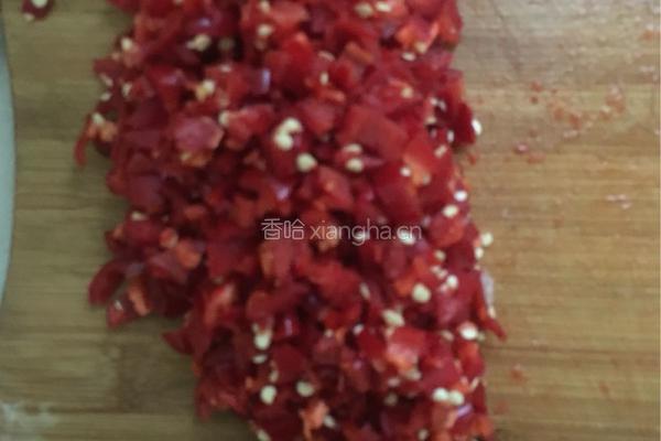红椒炒毛豆肉末的做法图解3