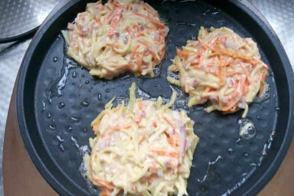 胡萝卜土豆饼的做法图解4