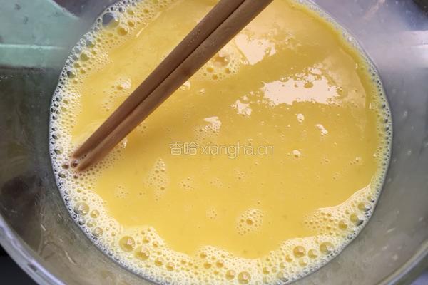牛奶炖蛋的做法图解2