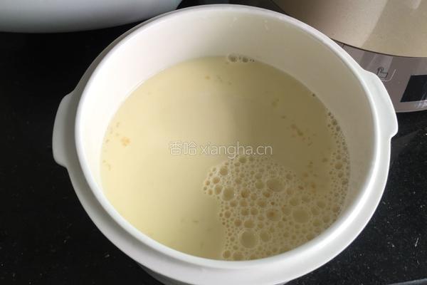 牛奶炖蛋的做法图解4