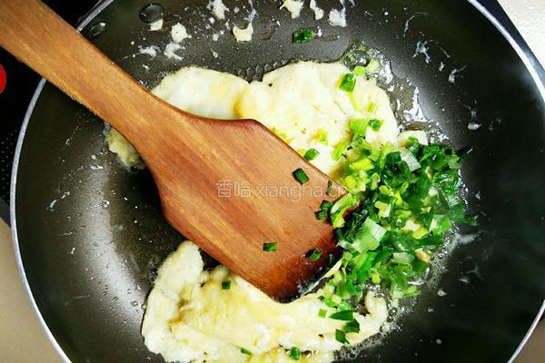 韭菜鸡蛋饼的做法图解11