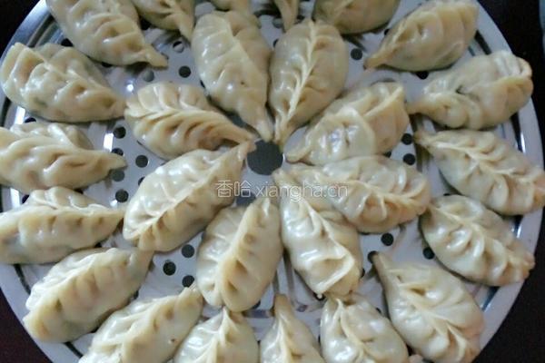 大葱香菇猪肉饺子的做法图解4