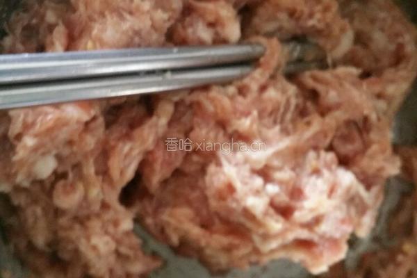 香炸肉丸的做法图解1