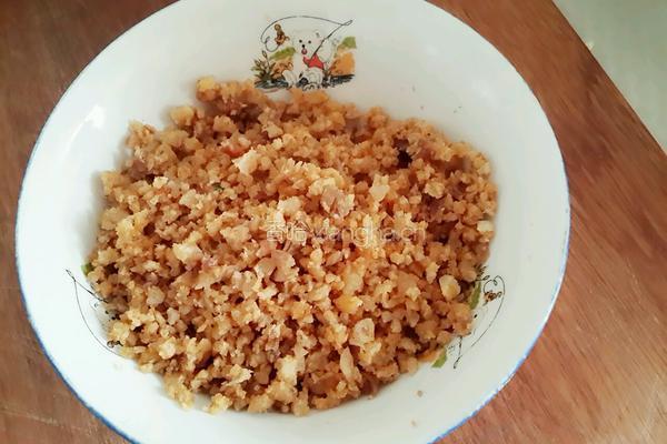酸菜油梭子馅饼的做法图解4