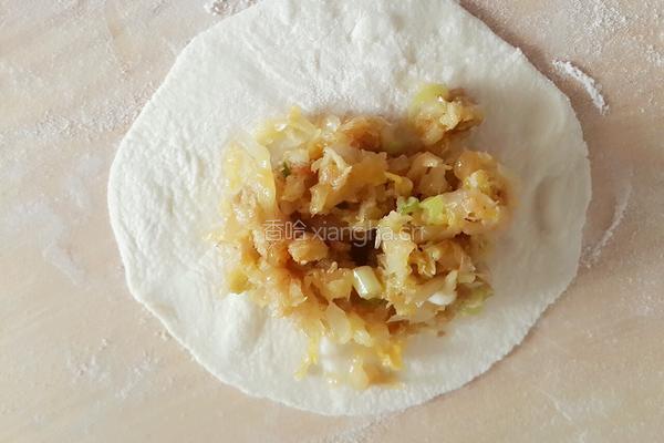 酸菜油梭子馅饼的做法图解13