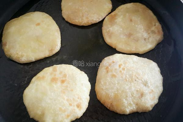 酸菜油梭子馅饼的做法图解17