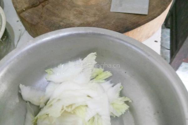 大白菜煮虾的做法图解2