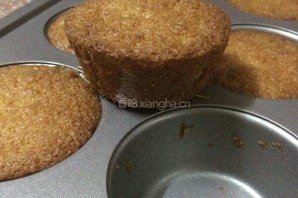 蜂蜜葡萄干小蛋糕的做法图解7
