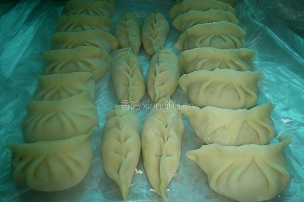 香菇胡萝卜肉馅饺子的做法图解9