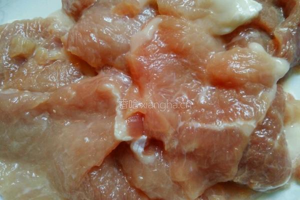 客家豆腐夹小猪扒的做法图解1