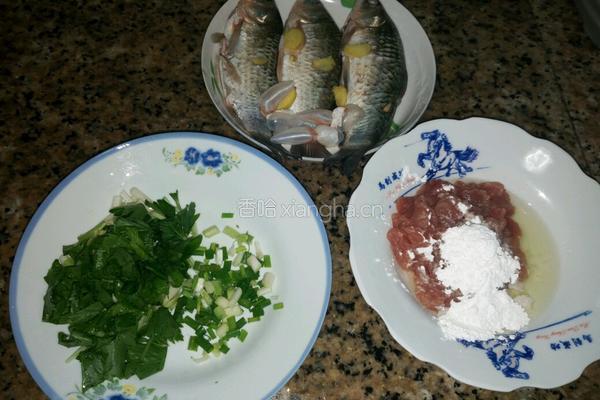 肉片鲫鱼汤的做法图解3