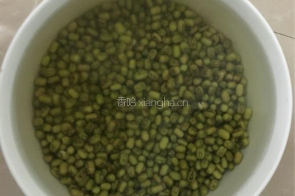 绿豆大米粥的做法图解1