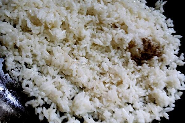 酸豆角炒花饭的做法图解11
