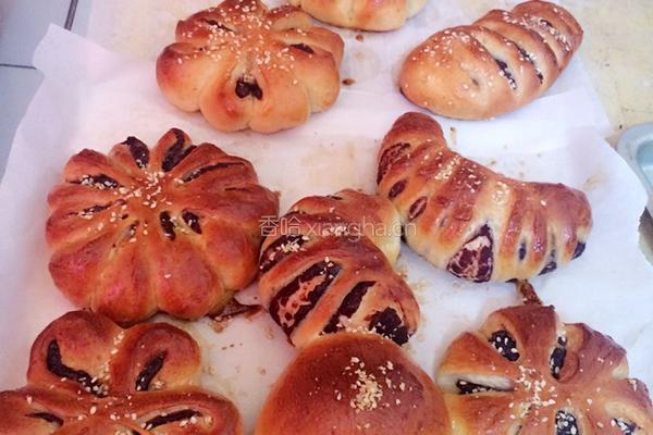 豆沙面包的做法图解10