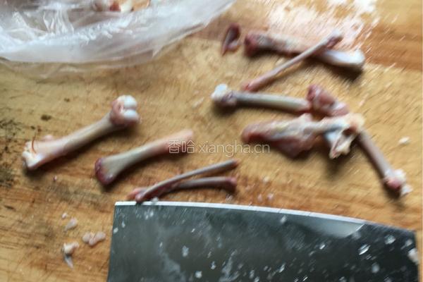 香喷喷鸡翅包饭的做法图解1