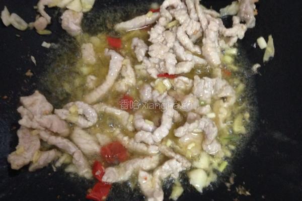 苦瓜炒肉丝的做法图解3