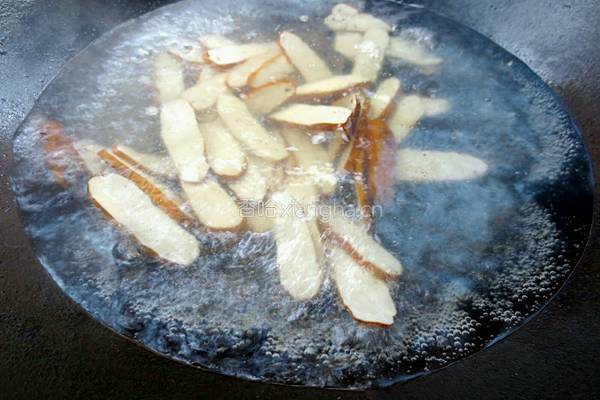 香干炒腊肉的做法图解3
