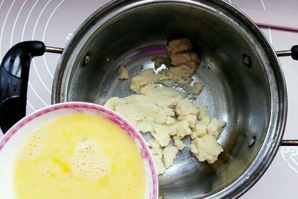 夹馅毛毛虫面包的做法图解10