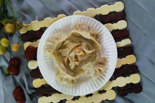 红萝卜玉米香菇肉饺子的做法图解9