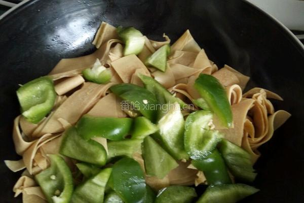 干豆腐炒青椒的做法图解8