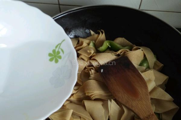 干豆腐炒青椒的做法图解9
