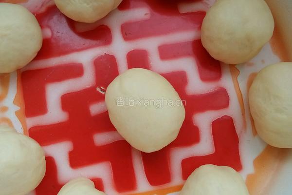 枣泥花环面包的做法图解5