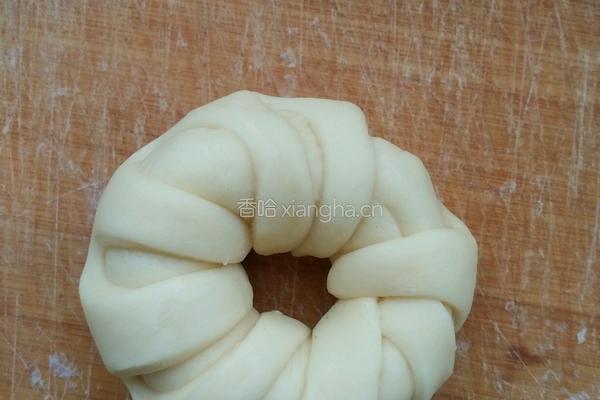 枣泥花环面包的做法图解11