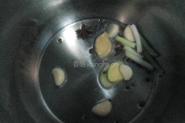 鸡翅根炖香菇的做法图解7