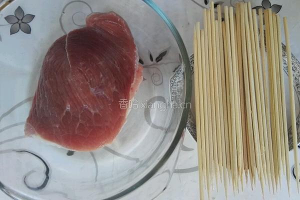 香辣牙签肉的做法图解1