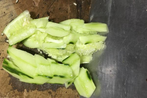 蒜泥拍黄瓜的做法图解4