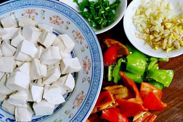 煎烧臭豆腐的做法图解2