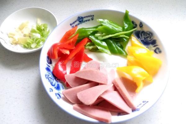 彩椒炒面片的做法图解2