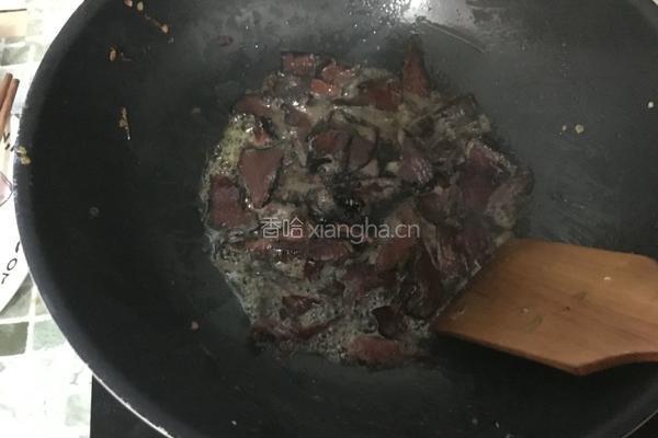 红辣椒炒腊牛肉的做法图解5