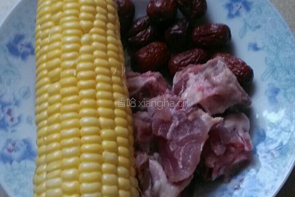 玉米红枣龙骨汤的做法图解1