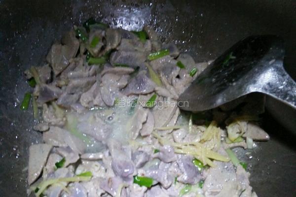 猪肝炒瘦肉的做法图解6