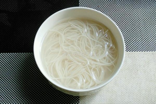 肉丁鸡蛋汤面的做法图解4
