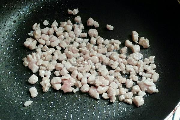 肉丁鸡蛋汤面的做法图解7