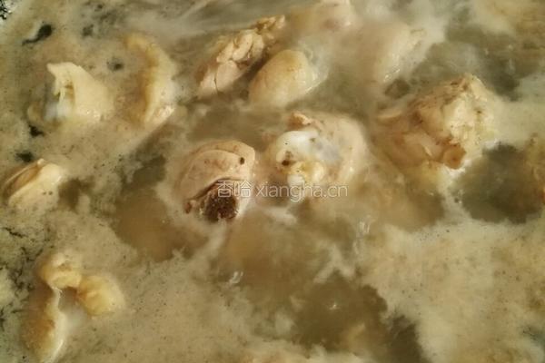香菇炖鸡腿的做法图解3