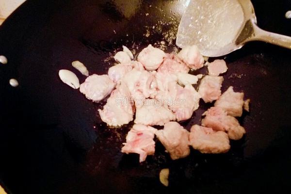 排骨炒黑木耳的做法图解4