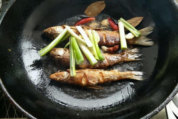 特色烧鱼的做法图解3