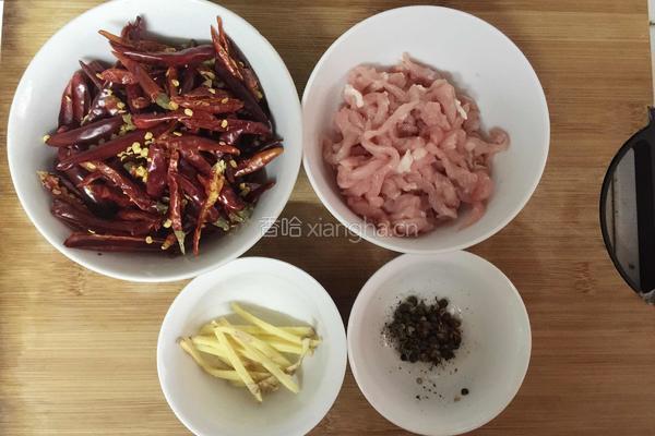 干煸肉丝的做法图解1