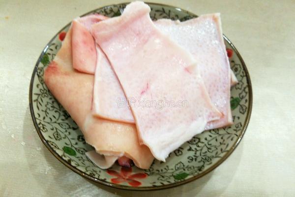 自制猪皮冻的做法图解1