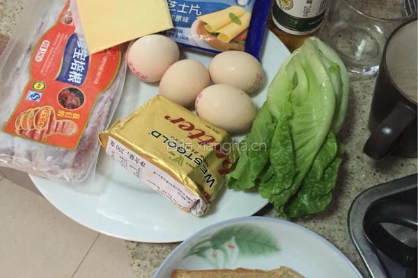 芝士培根班尼迪克蛋的做法图解1