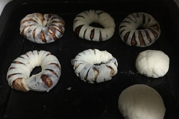 豆沙面包的做法图解12